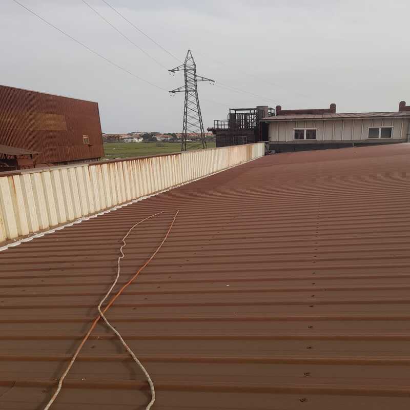 Impermeabilización tejado de lámina de nave